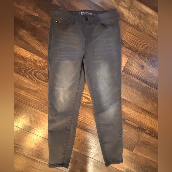 DG2 by Diane Gilman Charcoal Skinny Jeans - Picture 2 of 4